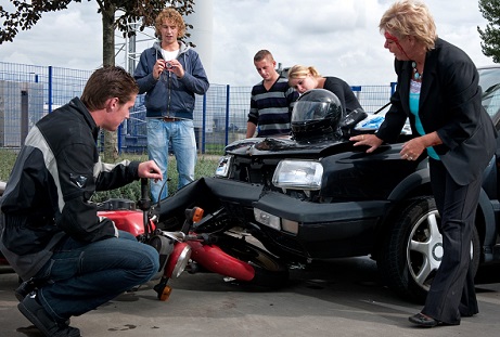 Importance of Car Accident Lawyers For Injured Victims in 2024